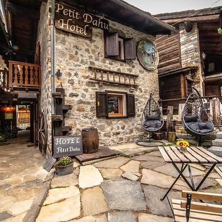 Hotel Petit Dahu - Chambres Et Restaurant Cogne Luaran gambar