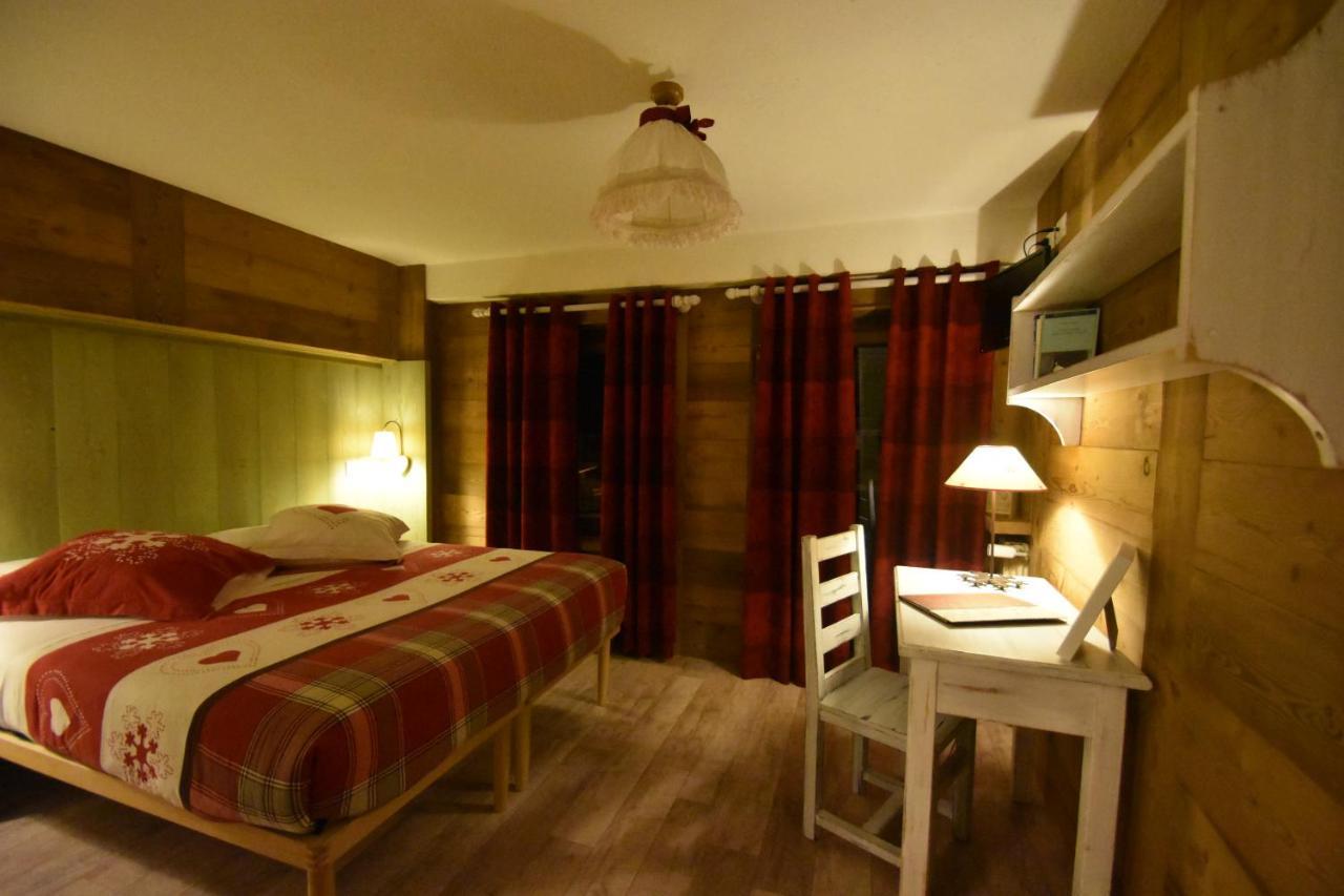Hotel Petit Dahu - Chambres Et Restaurant Cogne Luaran gambar