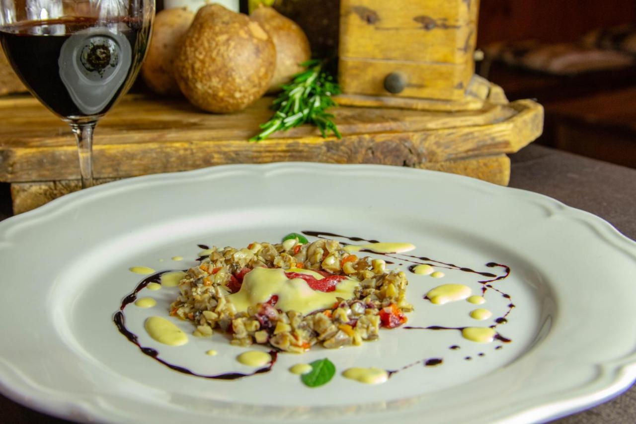 Hotel Petit Dahu - Chambres Et Restaurant Cogne Luaran gambar