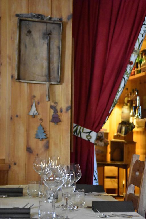 Hotel Petit Dahu - Chambres Et Restaurant Cogne Luaran gambar